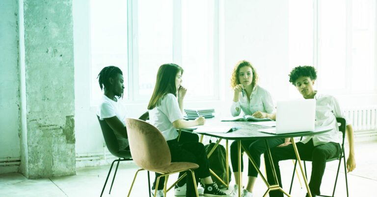 Analyse vidéo intelligente pour entreprises